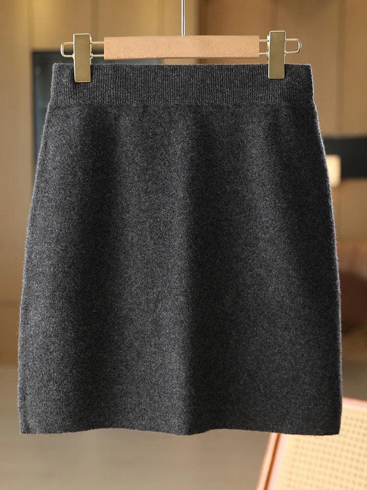 Women's Mini Slim Fit Merino Wool Skirt – Soft, Warm & Elegant